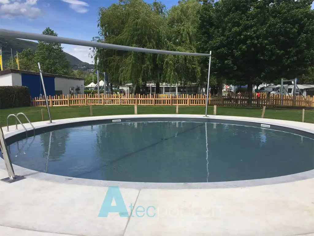 Piscina pubblica in cemento armato realizzata da Atec Pool in Ticino